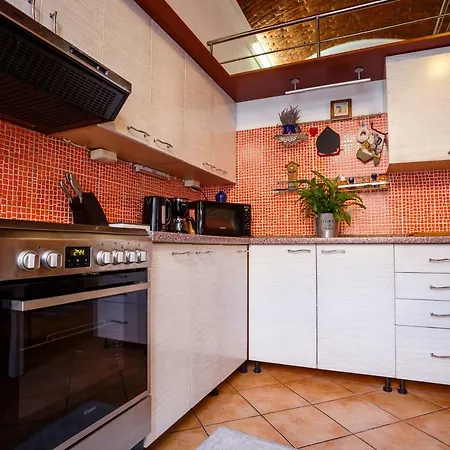 Old Square 3 ティミショアラ